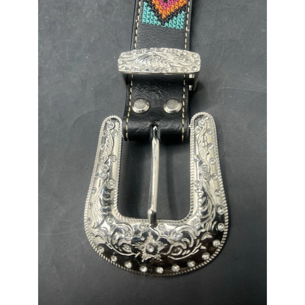 Nocona add colorful